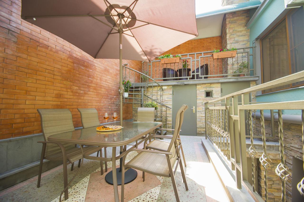 Stay Boutique Hotel Тбилиси Экстерьер фото